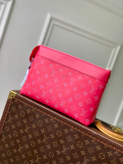 Louis Vuitton Pochette Voyage Souple