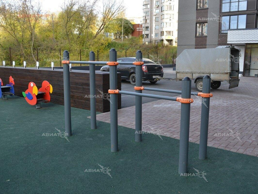 Брусья двухуровневые гимнастические