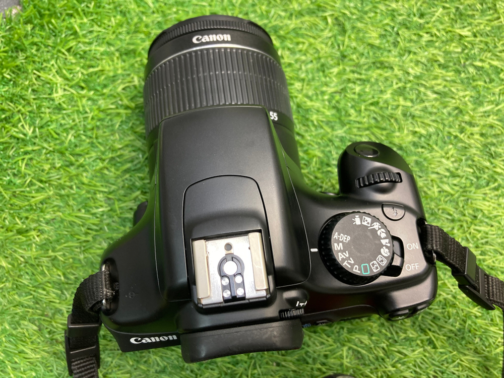 Canon 1100D kit 18-55mm 3.5-5.6 lll 6.600 кадров