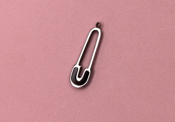 Подвеска булавка черная 22х11 мм