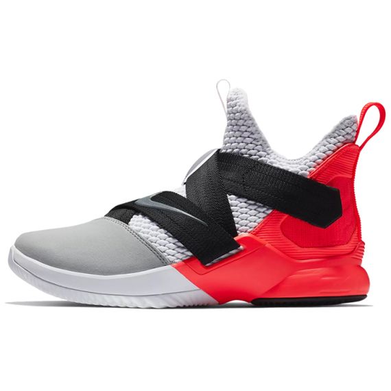 Nike zoom soldier 12 Lebron