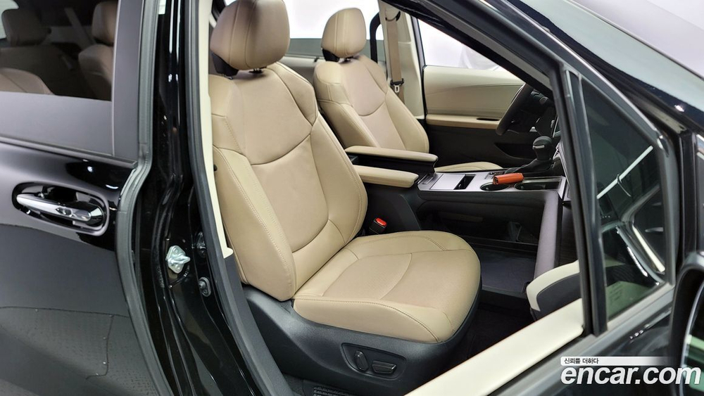 Toyota Sienna 4 Generation 2.5 Hybrid AWD (06.2023)