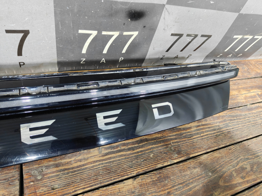 ДХО центральный подсветка логотипа Exeed RX 23-нв Б/У Оригинал 605000792AA