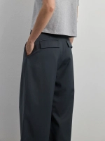 Брюки со складками T1