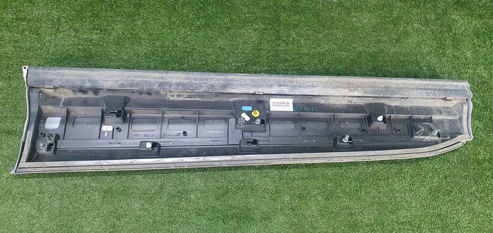 Накладка двери передняя правая Audi Q7 2 (2015-н.в.)