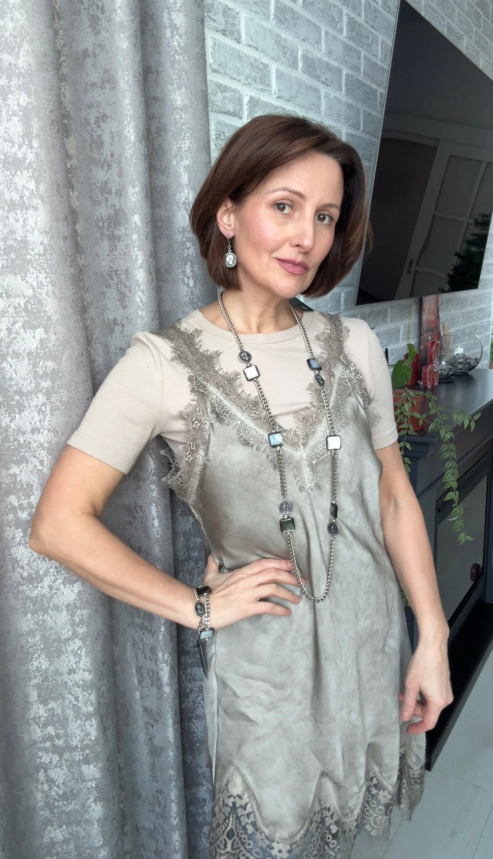 Серьги монеты с профилем римского императора Марка Авре́лия Севе́р Алекса́ндра, оттенок серебро