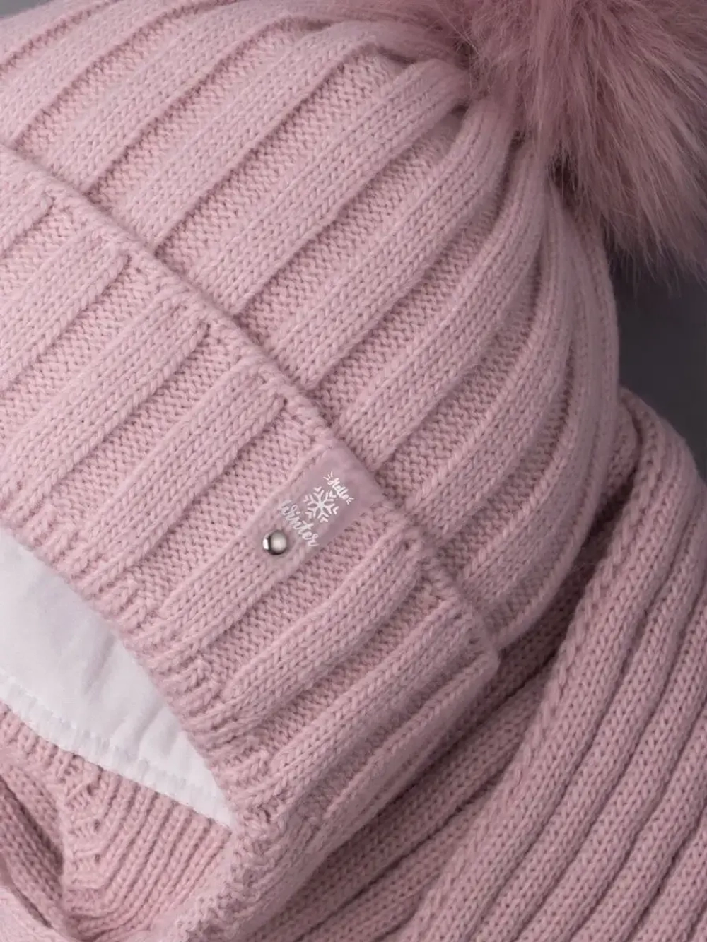 Шапка для девочки зимняя вязаная и шарф