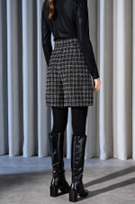 31001 Шорты женские (черный)