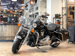 Road King Harley-Davidson 2021 Vivid Black