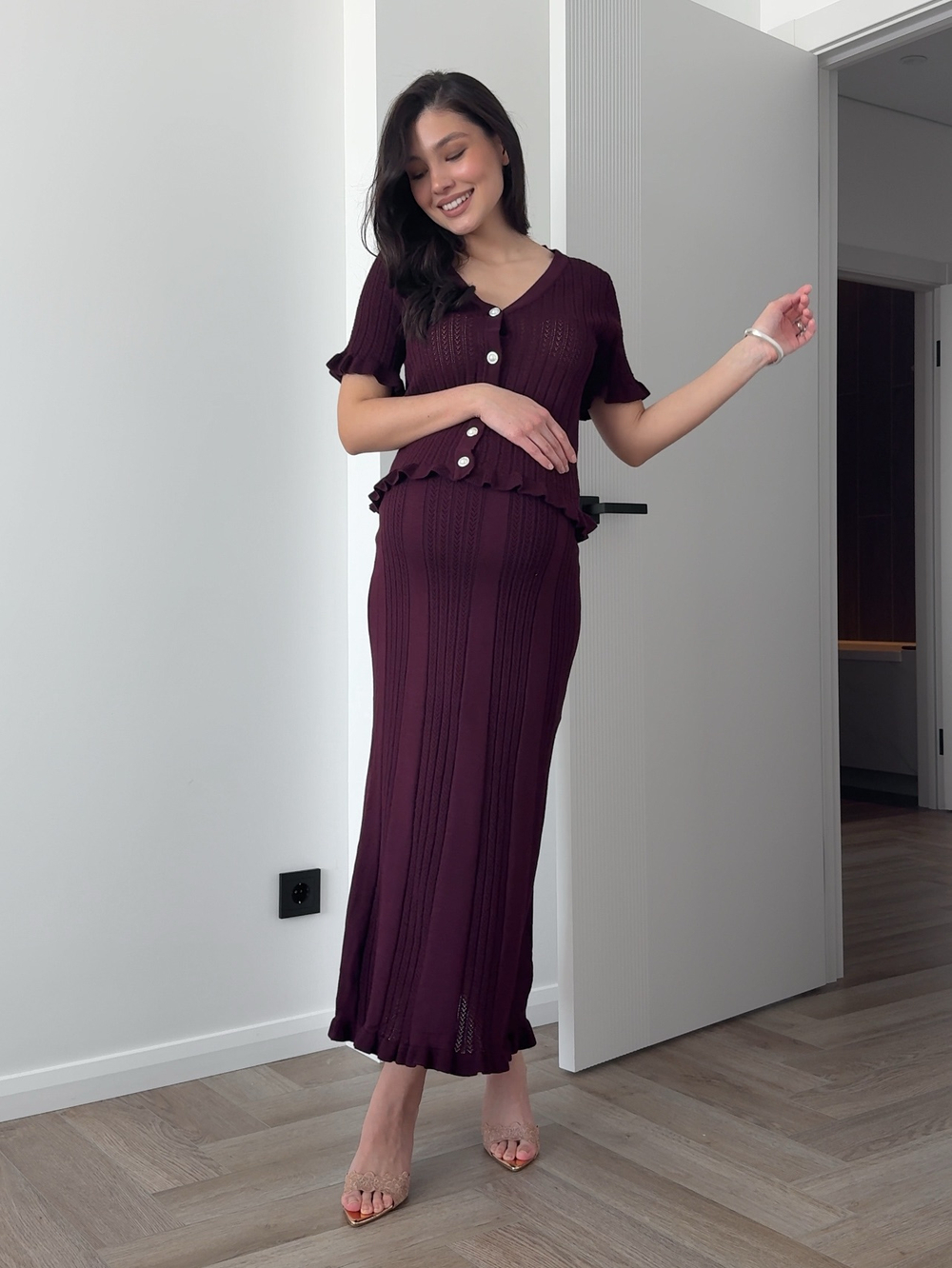 Комплект вязаный, ажурный, с рюшами, юбка и кардиган