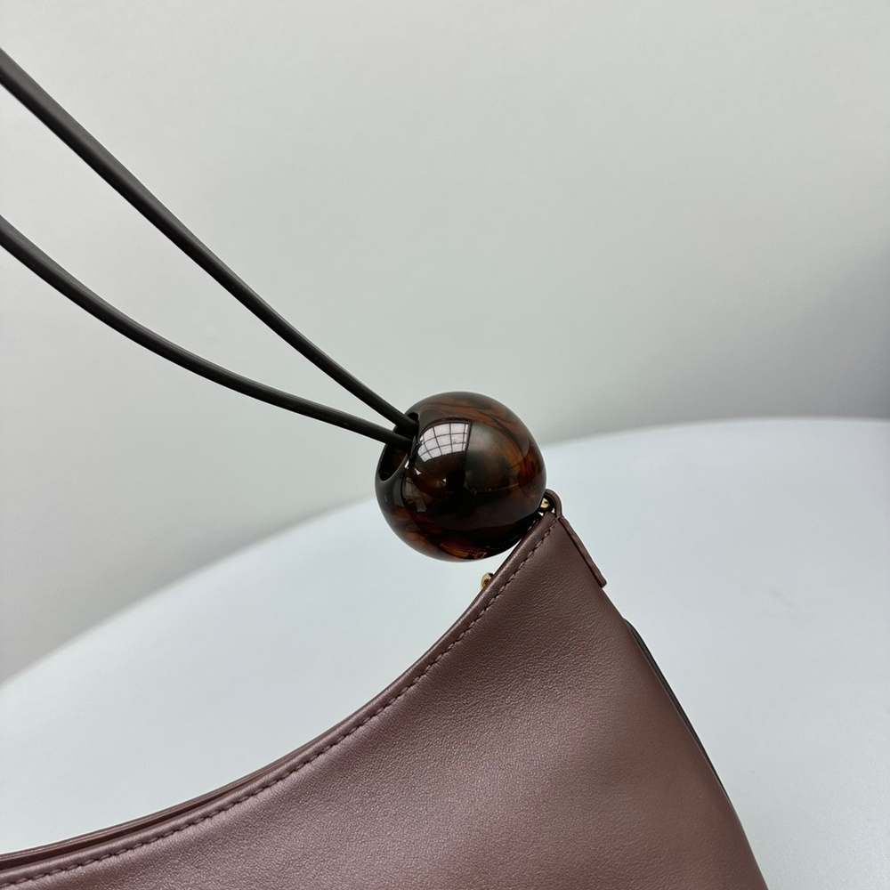 Jacquemus Le Bisou 27 cm