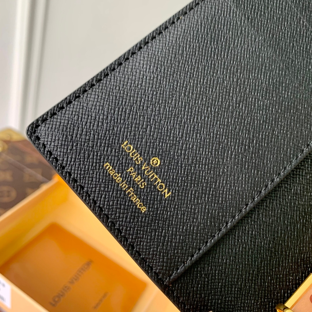 Louis Vuitton Small Ring Agenda