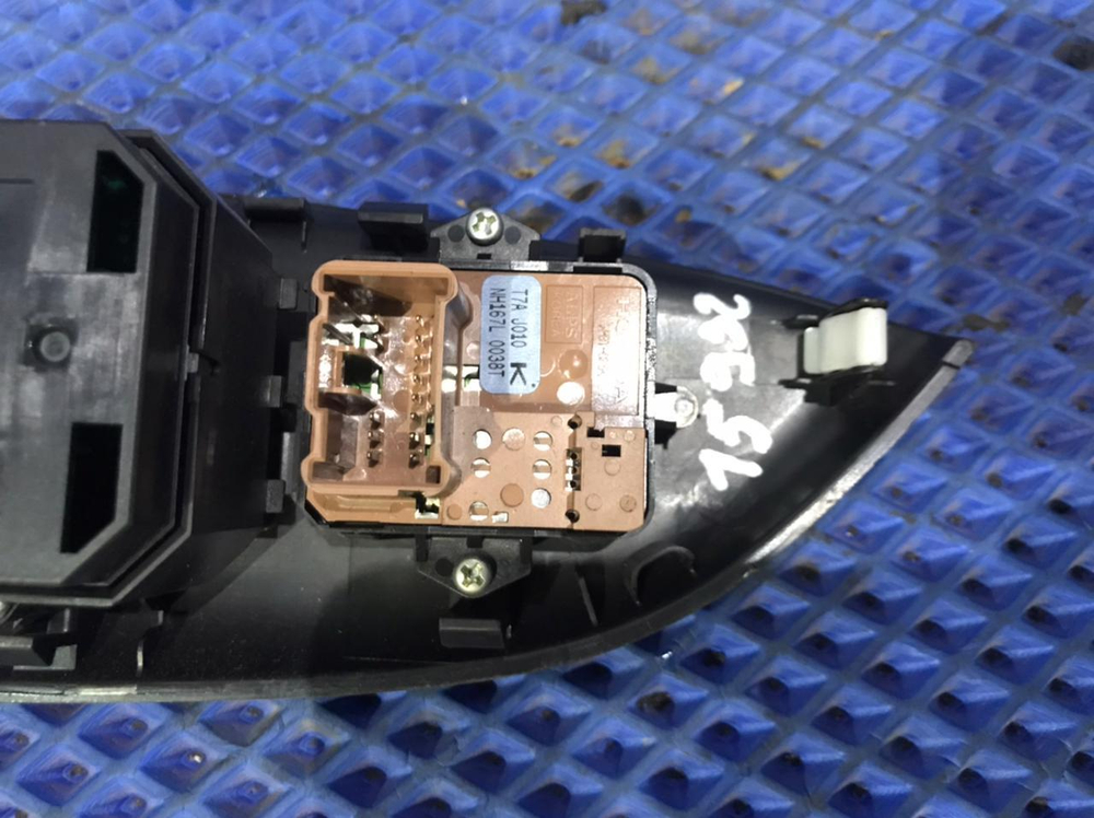 Блок управления стеклоподъемниками Honda SHUTTLE 2015-2022