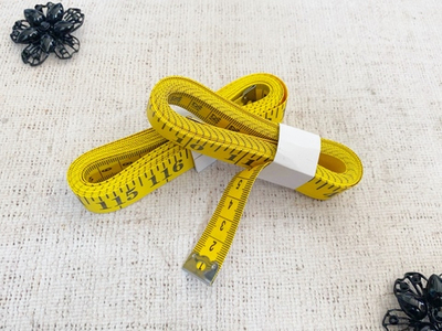 Сантиметровая лента двухсторонняя, длина 3 м.