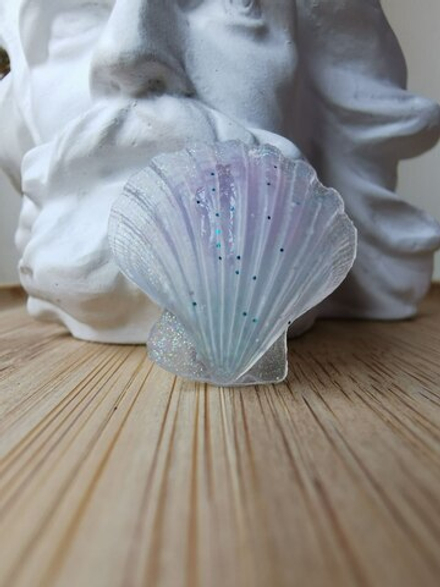 Двухстороннее изделие. Подвеска или брелок. Большая ракушка с цветком