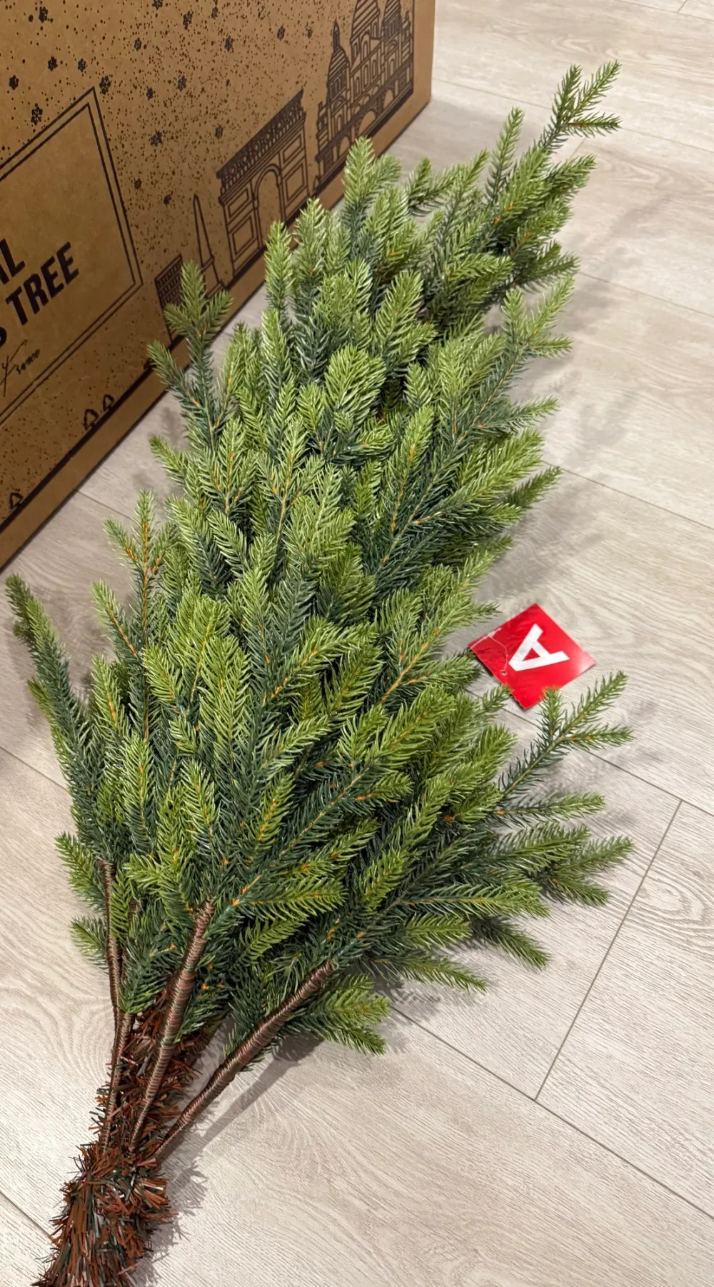 Елка с гирляндой встроенной «Eiffel» (Литая хвоя) 240 см / 2,4 м