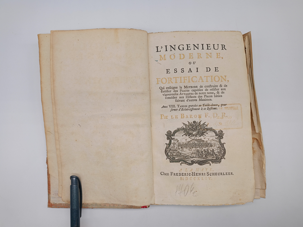 "Lingenieur moderne, ou Essai de fortification". Par. le Baron F. D.R. 1744 г.