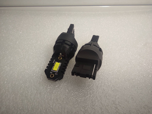 1157 - W21W - 12 диодов, один контакт / Автолампа светодиодная (2 шт.)