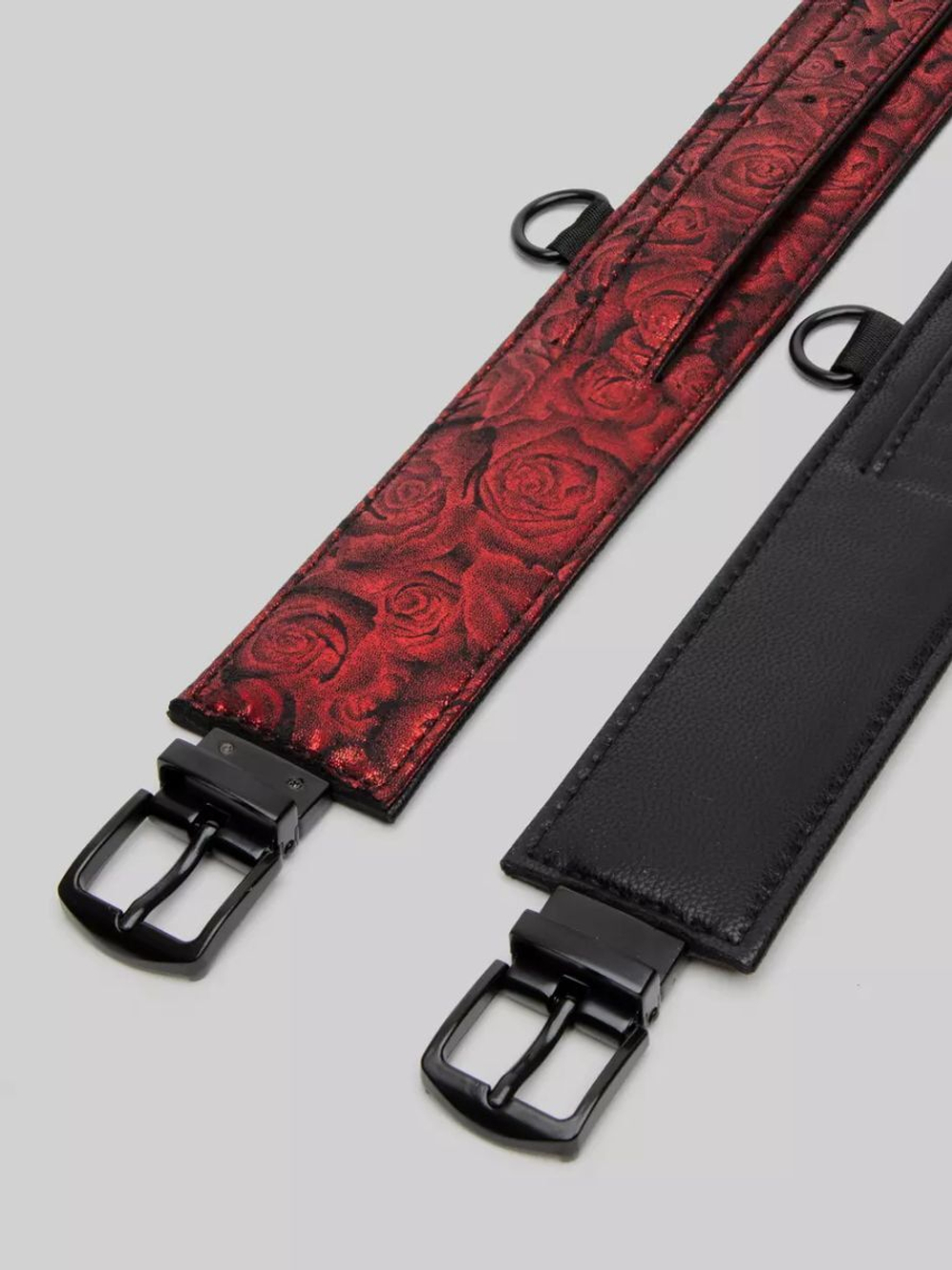 Красно-черные оковы Reversible Faux Leather Ankle Cuffs (Цвет: красный с черным)