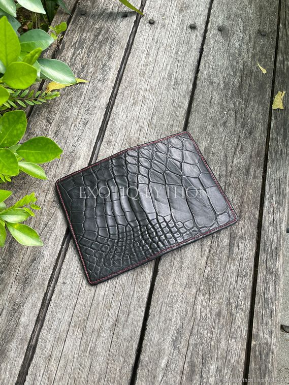 Обложка на паспорт из кожи крокодила AC-85