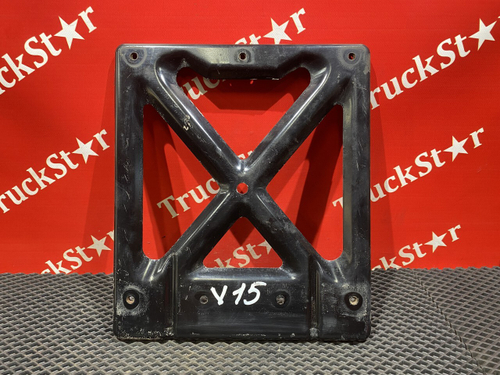 Кронштейн крыла переднего