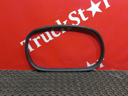 Уплотнитель инструментального ящика 2020 г.