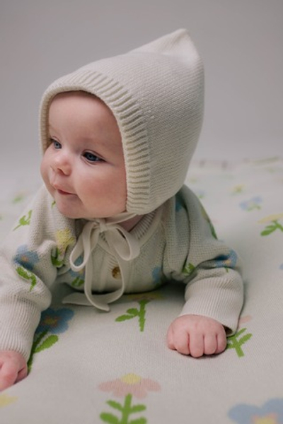 Чепчик вязаный (экрю)