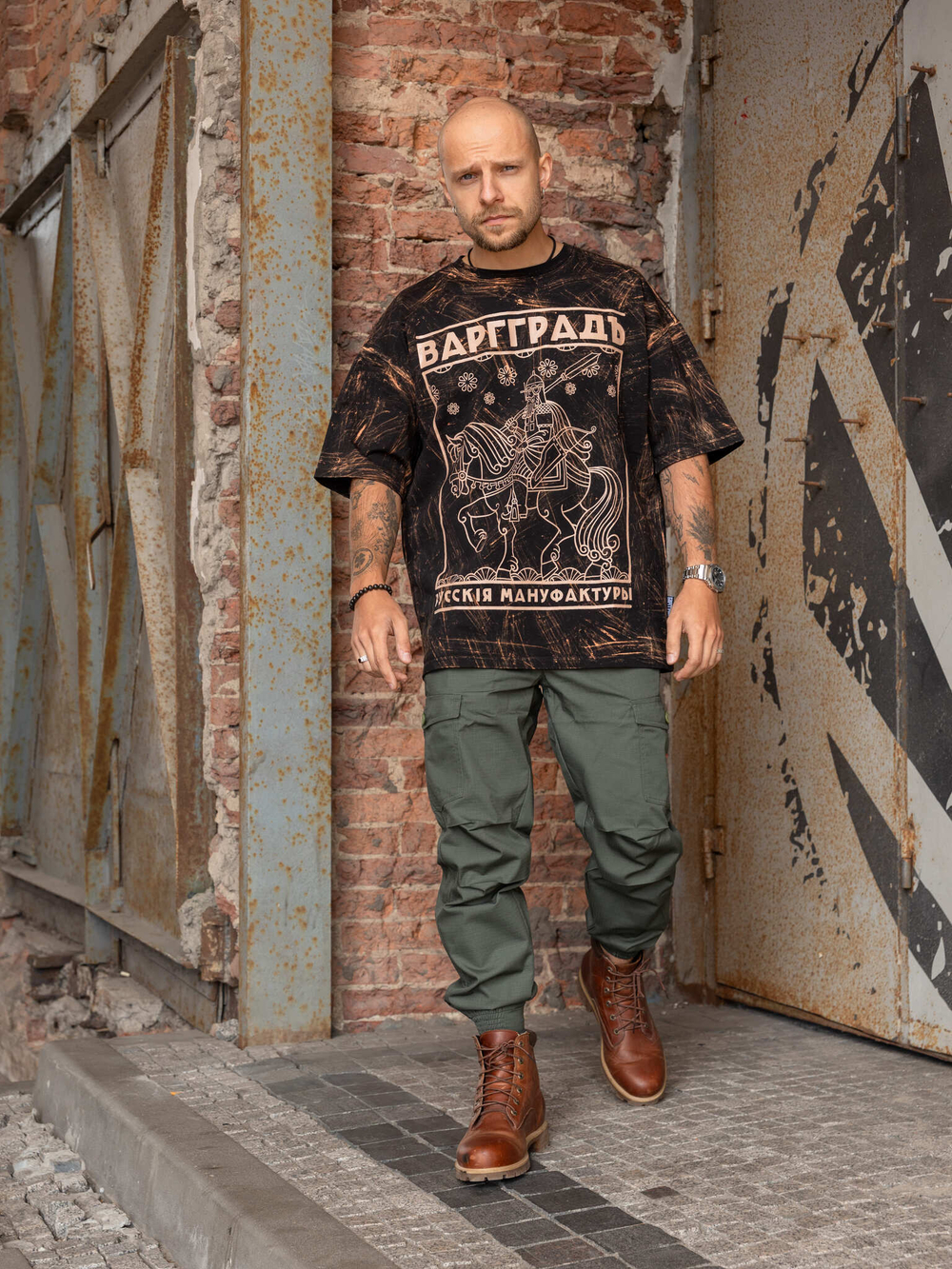 Футболка Варгградъ мужская тай-дай чёрная «Всадник»