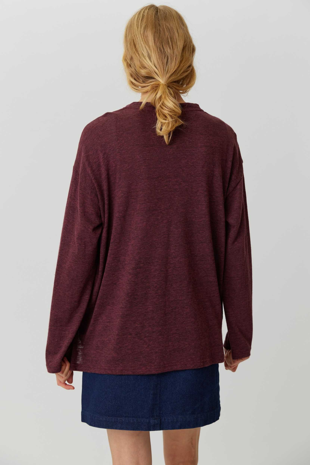 Топ с разрезами бордовый