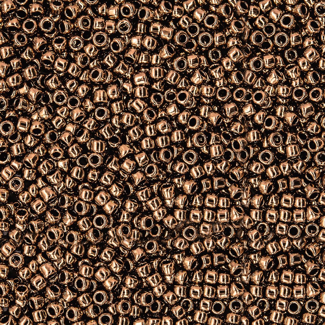 Японский бисер TOHO Round 15/0 (№221), металлизированный, непрозрачный глянцевый