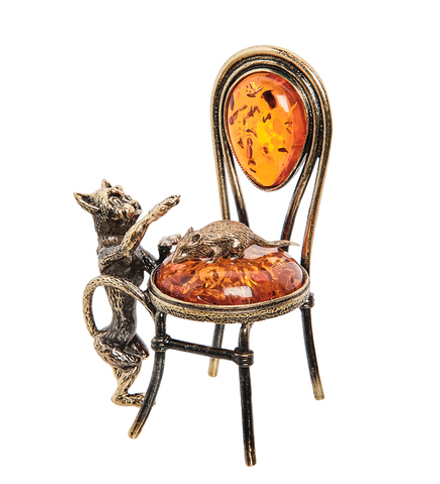 Народные промыслы AM- 652 Фигурка «Кот и мышка на стуле» (латунь, янтарь)