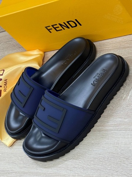 Шлепанцы/Тапочки Fendi