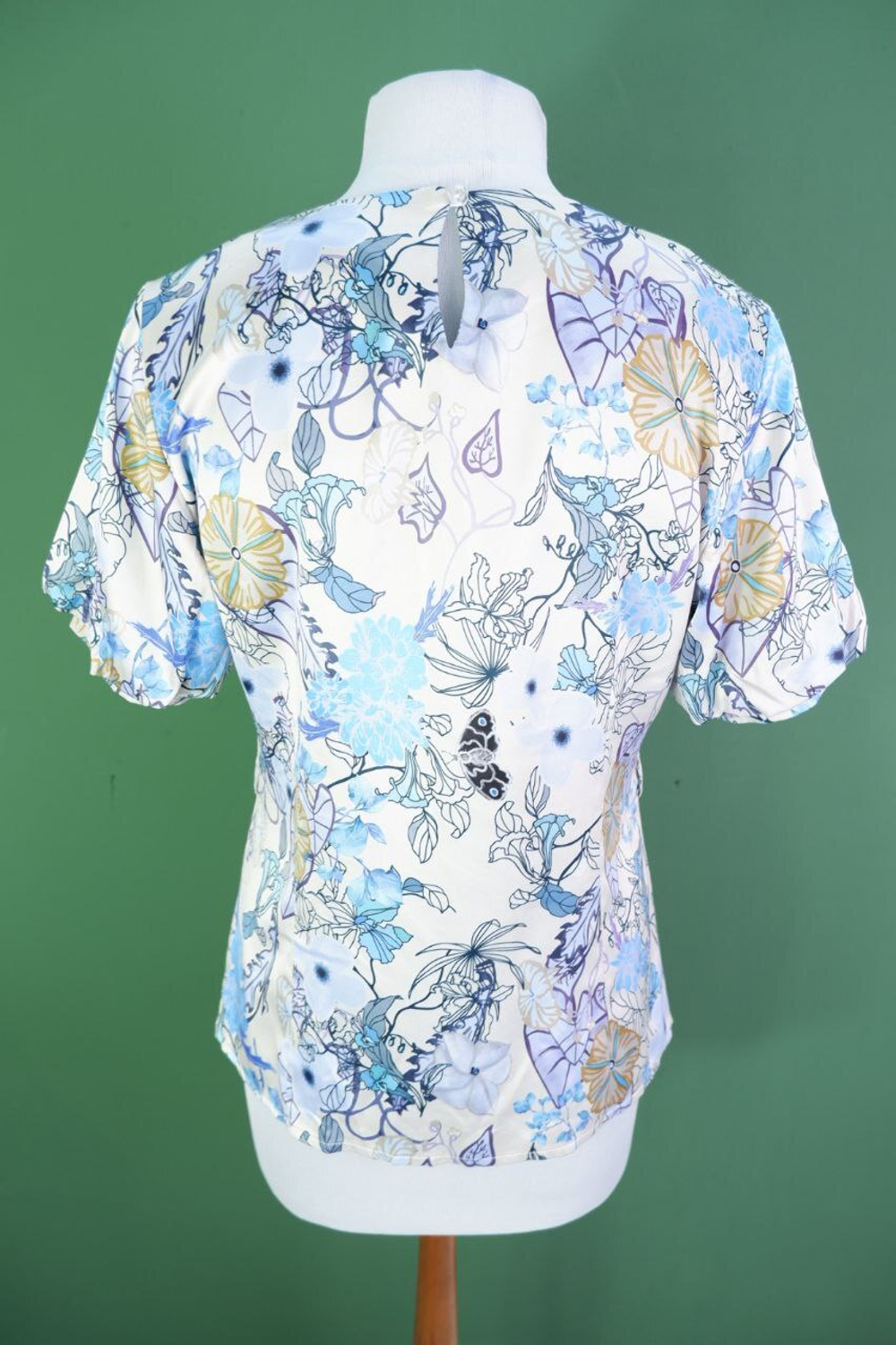 Блузка Joliesse нежной расцветки 46 размер