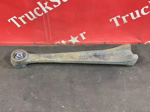 Тяга реактивная продольная левая