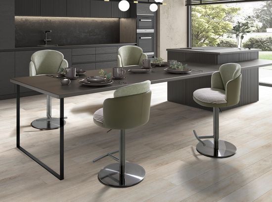 Поворотный барный стул 4233 из бело-зеленой ткани и оливковой экокожи