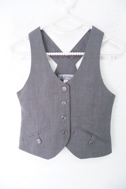 Жилет стильный на 10 лет, новый