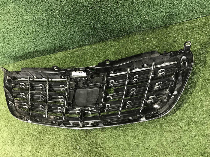 Решетка радиатора Mercedes S W222 (2017-2020) Maybach