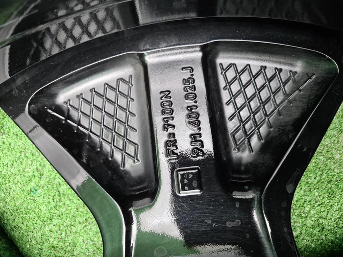 Диск литой R20 Porsche Taycan (2019-н.в.) передний