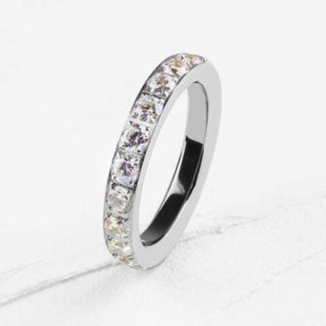 Кольцо из стали с фианитами