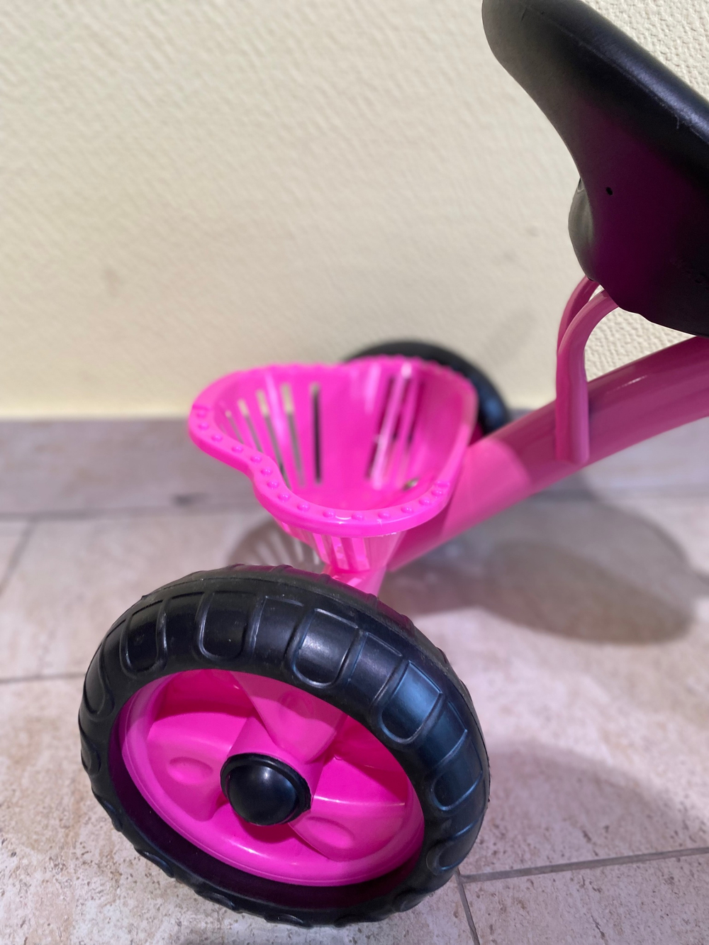 Велосипед 3-х колесный (баг., корзина, пласт. колеса) арт. Sl-001 Розовый, 36005