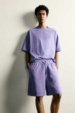 ZARA БАЗОВЫЕ ШОРТЫ-ДЖОГГЕРЫ С ЭФФЕКТОМ ПОТЕРТОСТИ, ЛИЛОВЫЙ