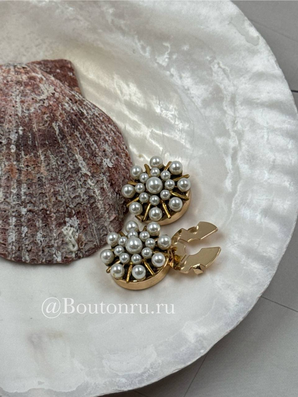 Накладка на пуговицу бронзовая с жемчугом