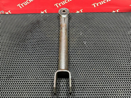 Стойка заднего стабилизатора