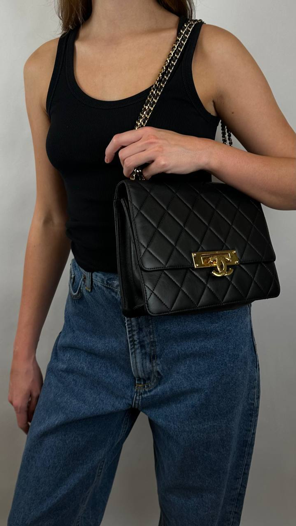 Сумка Chanel Black Quilted Lambskin Leather Golden Class Medium Flap