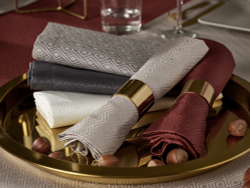 Скатерть 160x250 Curt Bauer Riga 3947 Rubin красная