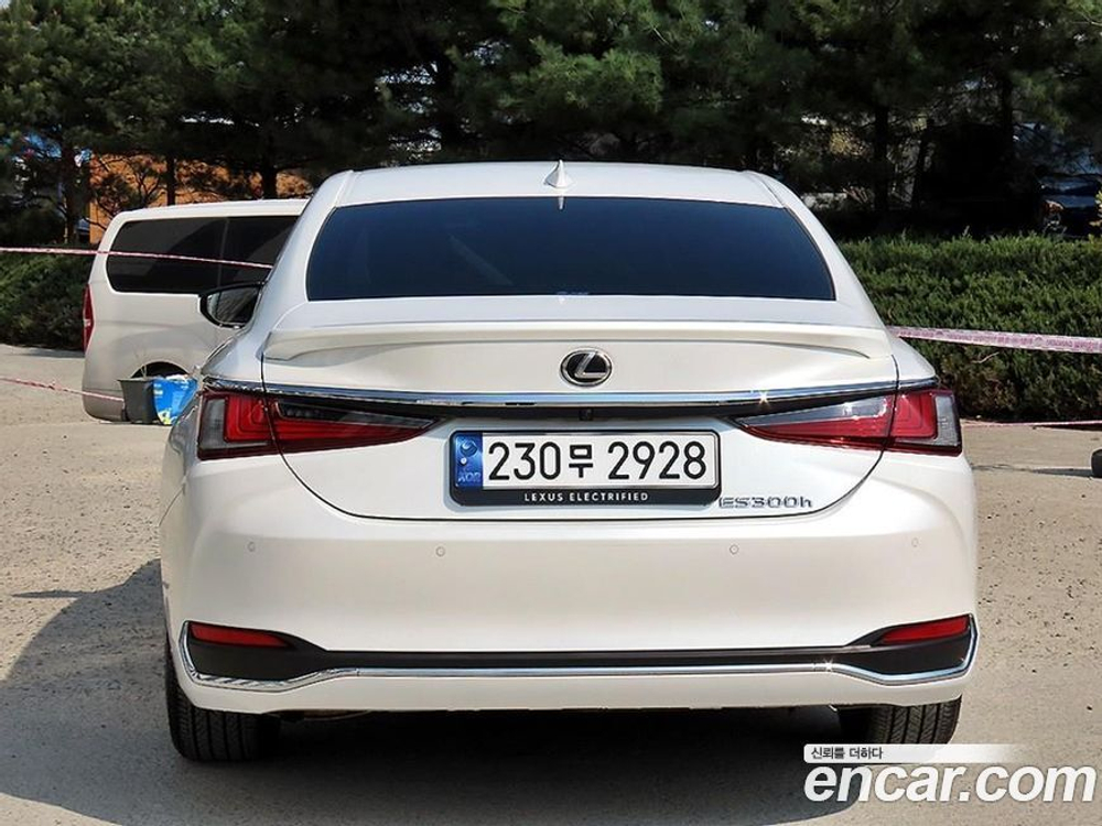 Lexus ES300h 7 Generation Executive (06.2023)