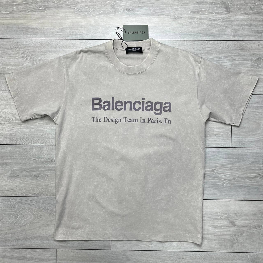 Футболка Balenciaga
