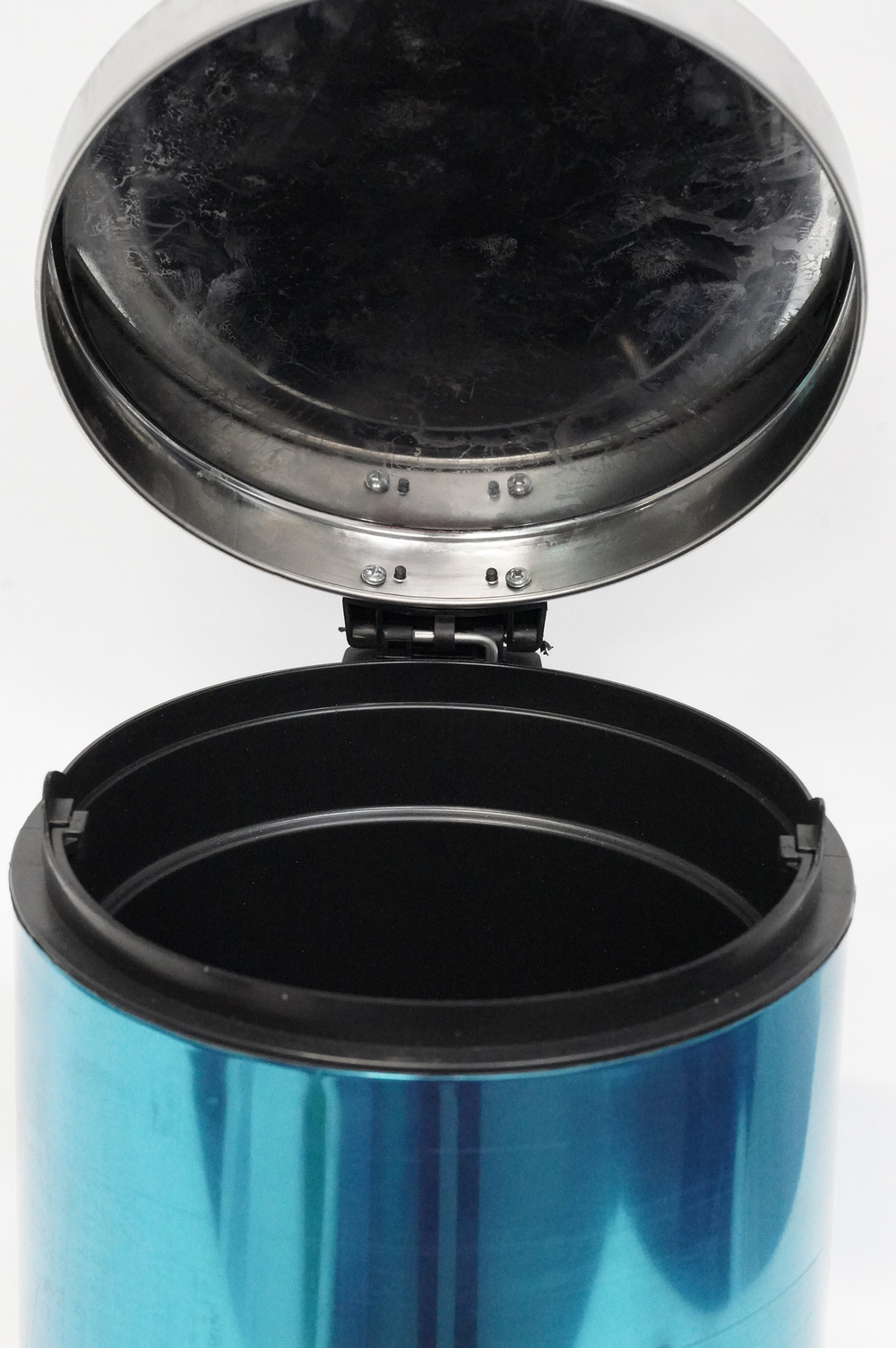 ВЕДРО МУСОРНОЕ С ПЕДАЛЬЮ ЖЕЛЕЗНЫЙ 5Л VINOKS4104