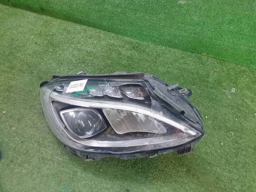 Битая Фара правая Mercedes C w205 (2014-2018) LED