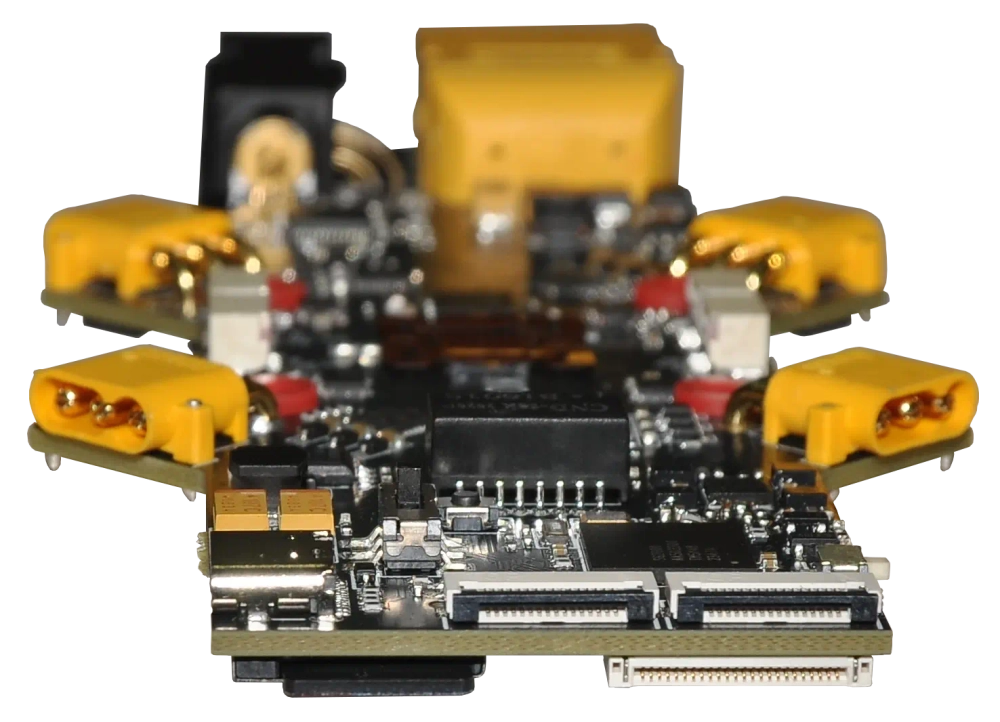 Контроллер-регулятор Конрег-ОВ для сборки БПЛА с управлением на оптоволокне